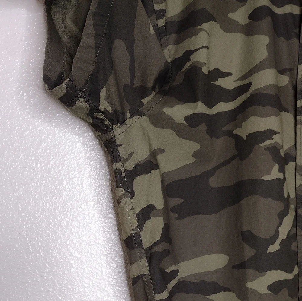 J. Crew Men's Camouflage Flex Washed Short Sleeve Casual Button Down Shirt Sz M